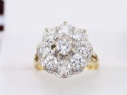 EXQUISITE DIAMOND CLUSTER RING 18CT GOLD LADIES STUNNING SIZE K 1/2
