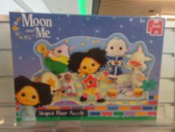 250pcs on a pallet of Brand new moon and me jigsaws