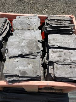 APPROX QTY OF 785 X WELSH ROOFING SLATE (USED & AGED)