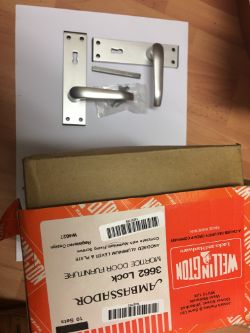 30 X CHUBB AMBASSADOR 3662 MORTICE LOCK DOOR FURNITURE (ALUMINIUM)