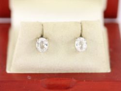 LADIES STUD EARRINGS 9CT WHITE GOLD STUNNING 375 1.2G BE87