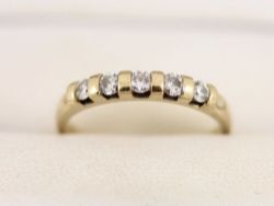 DIAMOND FIVE STONE RING 9CT GOLD LADIES SIZE K 375 1.8G