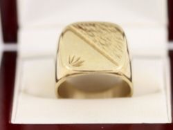 LARGE SIGNET RING 9CT GOLD GENTS SIZE V 1/2 375 22.5G BR71