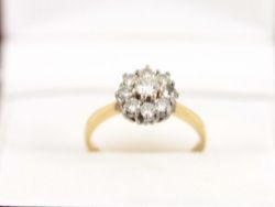 DIAMOND CLUSTER RING 18CT GOLD LADIES SIZE L 1/2 750 2.9G B95