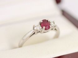 DIAMOND AND RUBY TRILOGY RING 18CT WHITE GOLD LADIES SIZE L 1/2 750 3G