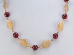 LEAF AND BERRIES NECKLACE AGATE SOLID 9CT GOLD LADIES IDEAL GIFT 375 O80