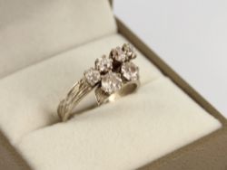 DIAMOND CLUSTER RING 18CT WHITE GOLD LADIES SIZE O 1/2 750 5.7G