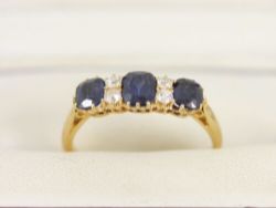 DIAMOND SAPPHIRE RING 18CT GOLD LADIES SIZE P 1/2 750 2.8G BT31