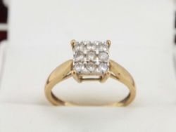 DIAMOND CLUSTER RING 9CT GOLD LADIES ENGAGEMENT SIZE M D83