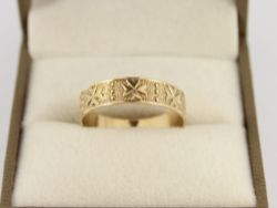 MALTESE CROSS BAND 9CT YELLOW GOLD LADIES STUNNING SIZE Q 3/4 375 1.8G IA81