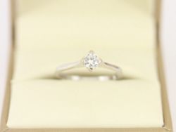 DIAMOND SOLITAIRE RING 18CT WHITE GOLD LADIES SIZE K 1/2 750 2.2G CH52