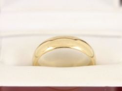 WEDDING BAND 9CT GOLD LADIES D SHAPED STUNNING SIZE R 1/2 375 4.8G BR38