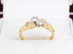 DIAMOND ENGAGEMENT RING 18CT GOLD STUNNING LADIES IDEAL GIFT SIZE K 1/2 750 O92