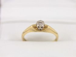 DIAMOND SOLITAIRE RING 18CT GOLD LADIES SIZE N 750 K100