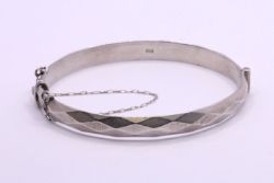 STERLING SILVER LADIES BANGLE BRACELET 7.5