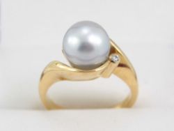 DIAMOND AND PEARL RING 18CT GOLD LADIES STUNNING SIZE L 750 R3