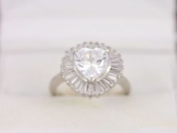 HEART SHAPED CLUSTER RING LADIES STERLING SILVER HALO SIZE K 925 4.3G AM31