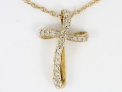 DIAMOND CROSS PENDANT 9CT GOLD LADIES STUNNING NECKLACE 375 3.9G DG72