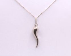 CORNICELLO PENDANT CHARM CUBAN CHAIN NECKLACE 16.2