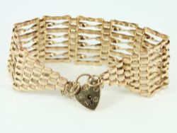 VINTAGE GATE BRACELET 9CT GOLD HEART PADLOCK CLASP LADIES 375 15.9G FR27