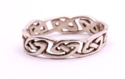 CELTIC KNOT GAELIC RING SIZE M LADIES VINTAGE STERLING SILVER GIFT 1.9G AAC177