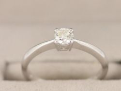 DIAMOND SOLITAIRE RING 9CT WHITE GOLD LADIES SIZE L 375 1.9G CR92