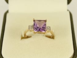DIAMOND & AMETHYST RING 9CT GOLD LADIES SIZE O 375 2G FR6
