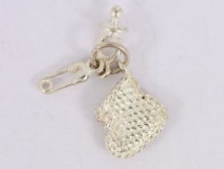 NEWBORN CHARM BABY CHILD GIFT SILVER LADIES STUNNING VINTAGE 1.5G SS97
