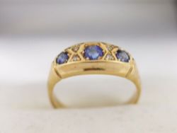 SAPPHIRE AND DIAMOND RING 18CT GOLD STUNNING LADIES 750 SIZE M M42