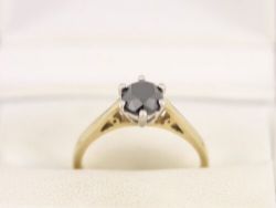 BLACK DIAMOND SOLITAIRE RING 9CT GOLD LADIES SIZE P 375 2.7G BP60