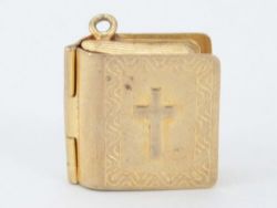 VINTAGE 9CT GOLD OPENING HOLY BIBLE CHARM IDEAL GIFT 375 LORD PRAYER R32