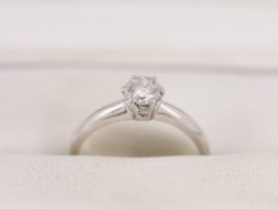 DIAMOND SOLITAIRE RING 9CT WHITE GOLD LADIES SIZE I 1/2 375 1.8G BU99