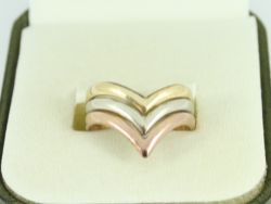 V SHAPED BAND TRI TONE 9CT GOLD LADIES STUNNING SIZE O 1/2 375 3.3G FR54