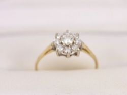 DIAMOND CLUSTER RING 18CT GOLD LADIES SIZE M 1/2 750 1.7G BQ39