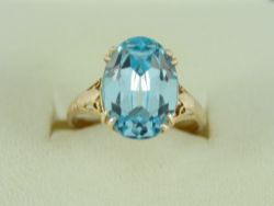 SKY BLUE TOPAZ RING 9CT GOLD LADIES STUNNING SIZE O 1/2 375 2.9G EX61