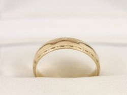 WEDDING BAND 9CT GOLD LADIES D SHAPED SIZE O 1/2 375 2.5G BS75