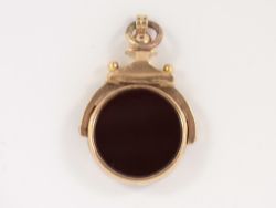 CARNELIAN BLOODSTONE FOB 9CT GOLD VINTAGE POCKET WATCH ALBERT CHAIN 5.7G IF49