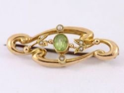 PERIDOT AND SEED PEARL BROOCH 15CT GOLD LADIES VINTAGE 625 2.8G