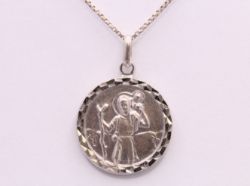 ST CHRISTOPHER PENDANT BOOK CHAIN NECKLACE 16