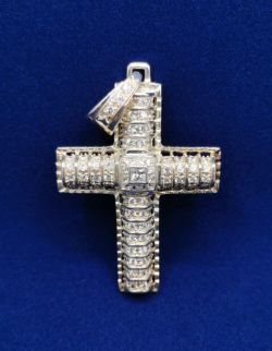 925 STERLING SILVER CROSS PENDANT WITH 92 CZ STONES WEIGHT 30.1G LENGTH 3.1