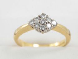DIAMOND CLUSTER RING 18CT GOLD BEAUTIFUL LADIES SIZE P S3