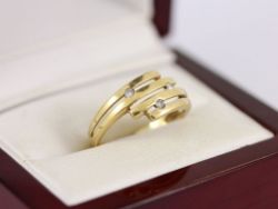 DIAMOND TRILOGY RING 18CT GOLD LADIES SIZE M 1/2 750 3G AW76