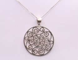 FILIGREE SWIRL PENDANT CUBAN CHAIN NECKLACE 18.5