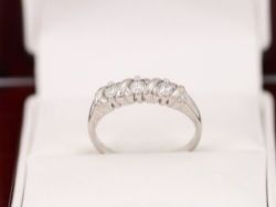 DIAMOND TRILOGY RING 9CT WHITE GOLD LADIES BEAUTIFUL SIZE M 1/2 L65