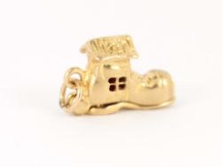 OLD LADY IN A SHOE CHARM VINTAGE 9CT GOLD 375 CHARMS PENDANT 2.5G IF14