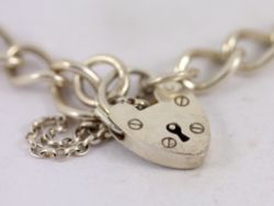 CURB BRACELET STERLING SILVER HEART PADLOCK CLASP LADIES VINTAGE 6.5