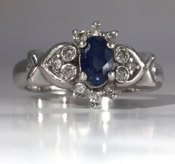 DIAMOND & SAPPHIRE CLUSTER/DRESS RING /WHITE GOLD