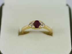 DIAMOND & RUBY RING 18CT GOLD LADIES SIZE M 375 3.8G EO17
