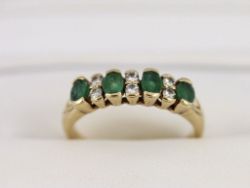 DIAMOND AND EMERALD RING 9CT GOLD LADIES SIZE N 375 2.9G AQ68