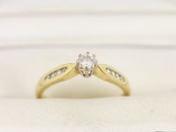 DIAMOND SOLITAIRE RING 18CT GOLD LADIES SIZE M 1/2 750 2.7G CA15